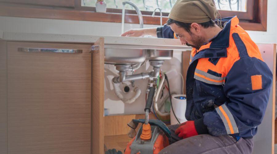 Expert burst pipe repair services in Spring Arbor, MI